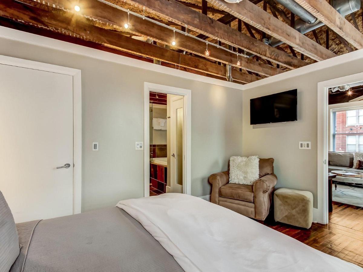 Апартаменты Broughton Corner Loft Саванна Экстерьер фото